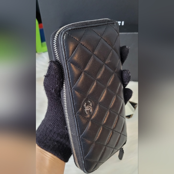 ❌️SOLD❌️Chanel zip wallet lambskin - Picture 4 of 7